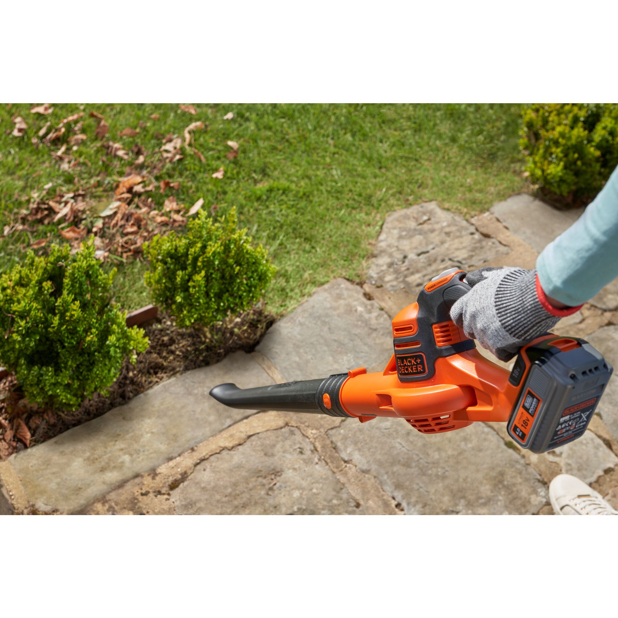 18V Cordless POWERCOMMAND Boost Leaf Blower BLACK DECKER